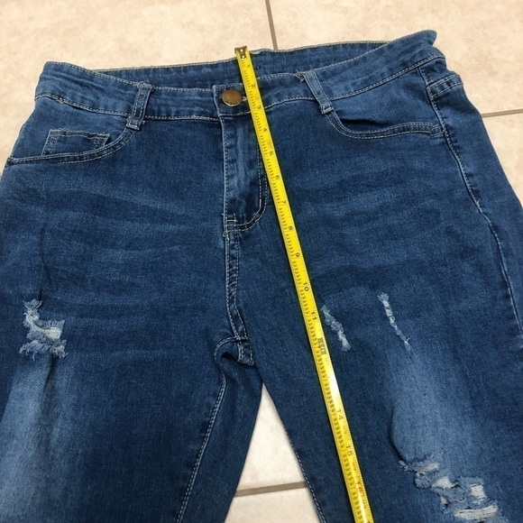 DISTRESSED Medium Wash Jeans, Size Large - Picture 7 of 13